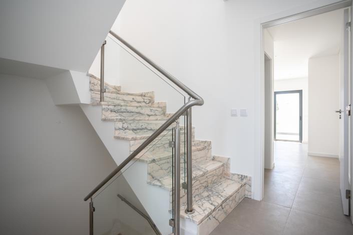 Image No.22-4 Bed Semi-Detached for sale