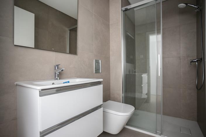 Image No.24-4 Bed Semi-Detached for sale