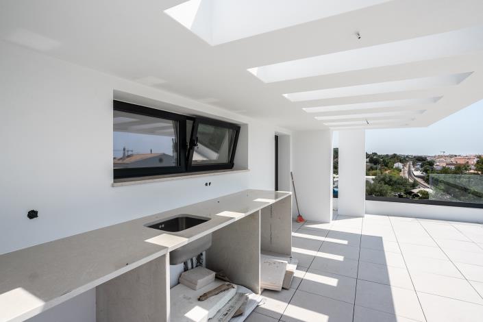 Image No.35-4 Bed Villa / Detached for sale