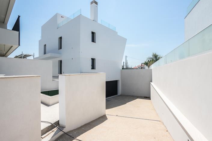 Image No.41-4 Bed Villa / Detached for sale