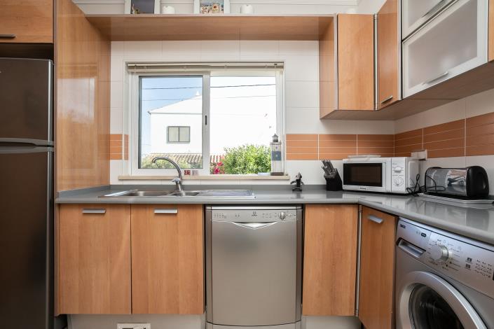 Image No.4-4 Bed Semi-Detached for sale