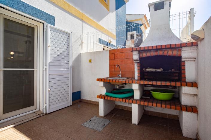 Image No.9-4 Bed Semi-Detached for sale