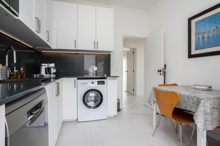 Image No.33-3 Bed Semi-Detached for sale