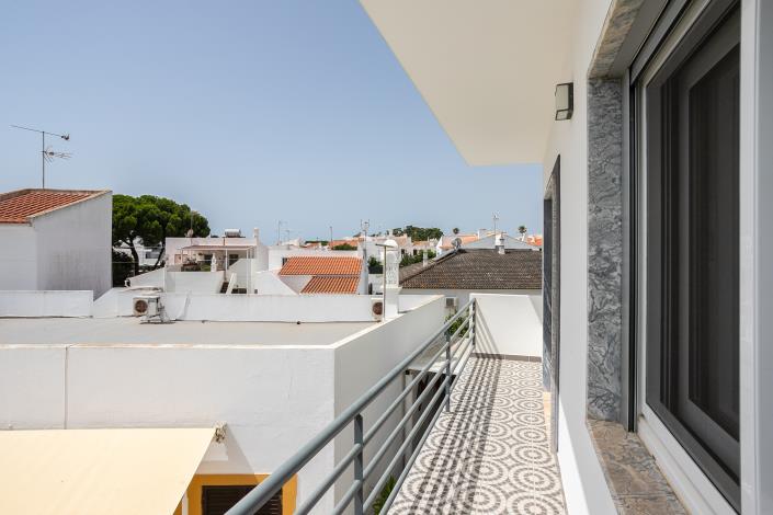 Image No.41-3 Bed Semi-Detached for sale