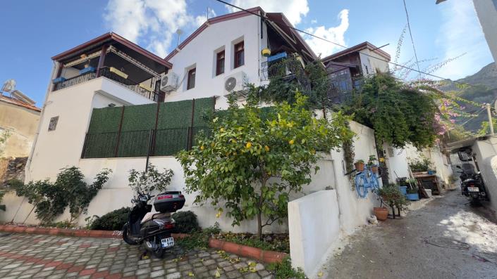 Image No.1-Maison / Villa de 3 chambres à vendre à Fethiye