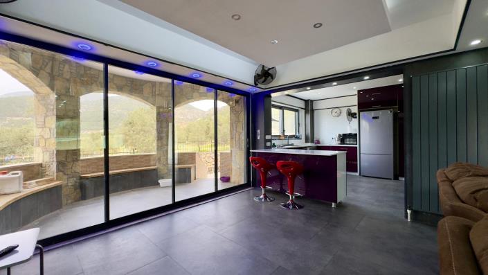 Image No.13-5 Bed Villa / Detached for sale