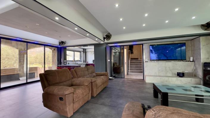 Image No.22-5 Bed Villa / Detached for sale