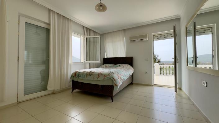 Image No.31-5 Bed Villa / Detached for sale