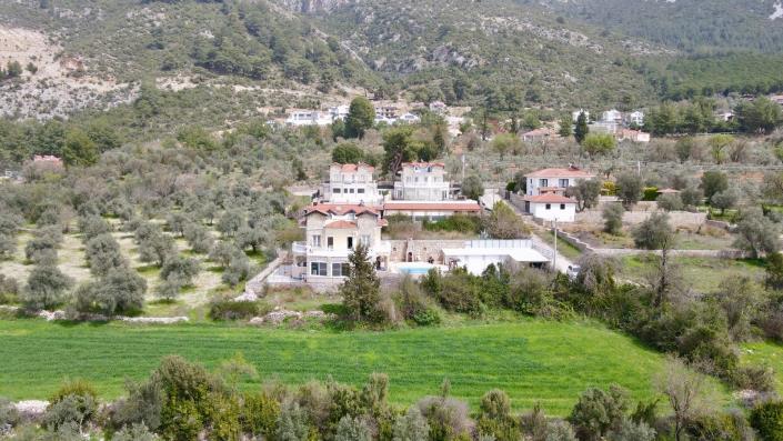 Image No.54-5 Bed Villa / Detached for sale