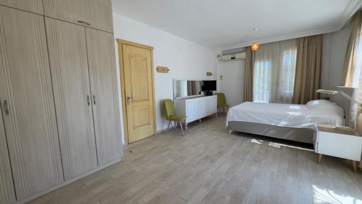 Image No.24-3 Bed Villa for sale