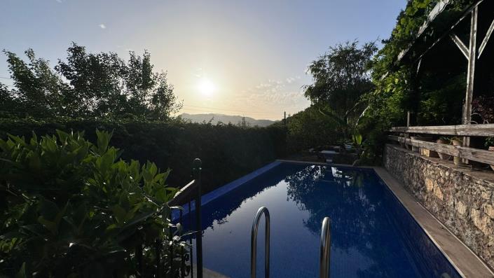 Image No.17-6 Bed Villa / Detached for sale