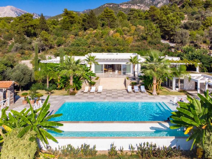 Image No.2-Villa / Détaché de 5 chambres à vendre à Faralya