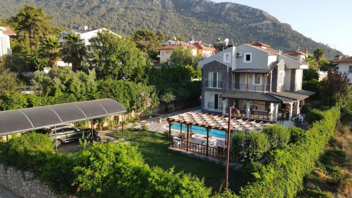 Image No.2-Villa / Détaché de 7 chambres à vendre à Ovacik