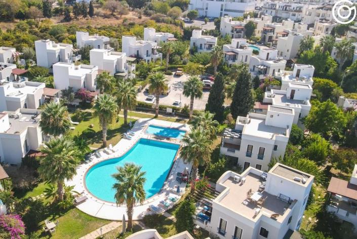 Image No.1-3 Bed Villa / Detached for sale