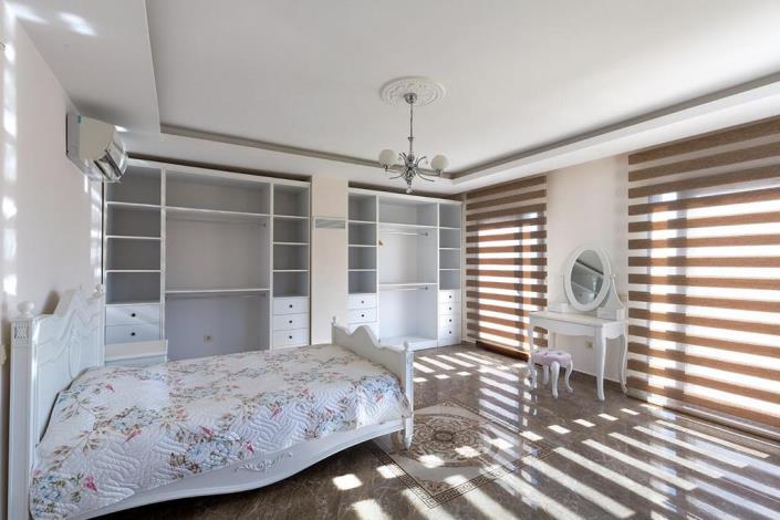 Image No.5-5 Bed House/Villa for sale