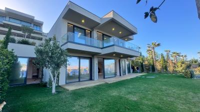 Brand-New-Seafront-Villa---9-