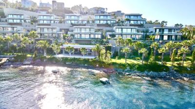 Brand-New-Seafront-Villa---19-