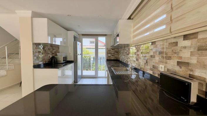 Image No.12-Villa / Détaché de 3 chambres à vendre à Ovacik