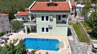 Stunning-Mountain-View-Detached-Villa--6-