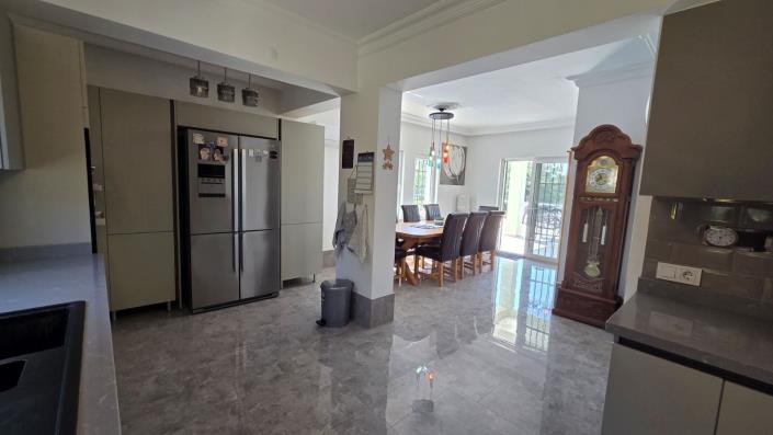 Image No.15-5 Bed Villa / Detached for sale