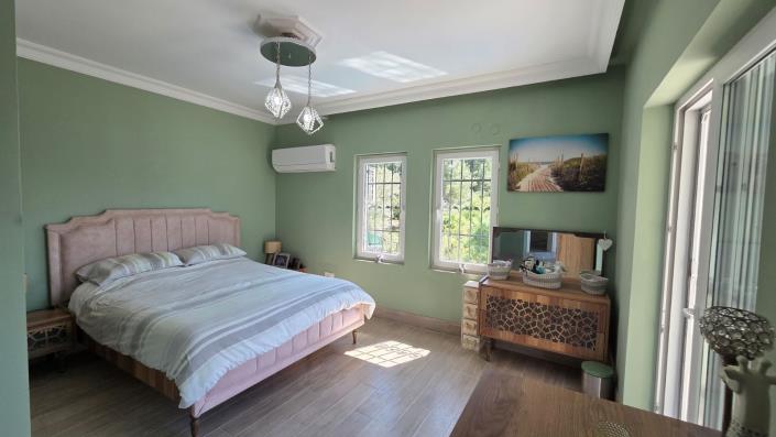 Image No.22-5 Bed Villa / Detached for sale