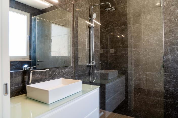 Image No.18-4 Bed Villa for sale