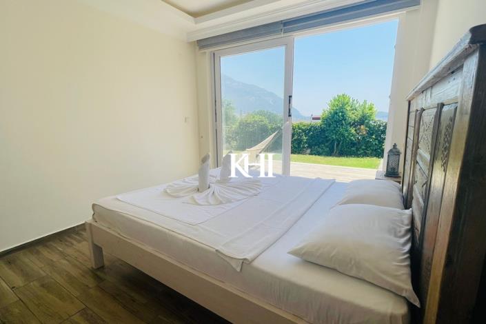 Image No.37-4 Bed Villa / Detached for sale