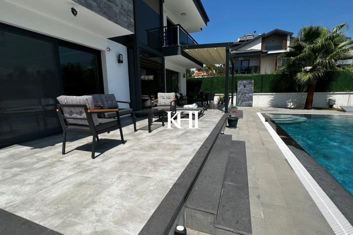 Image No.6-4 Bed Villa / Detached for sale