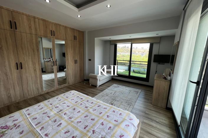 Image No.37-4 Bed Villa / Detached for sale