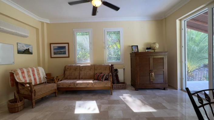 Image No.19-3 Bed Villa / Detached for sale