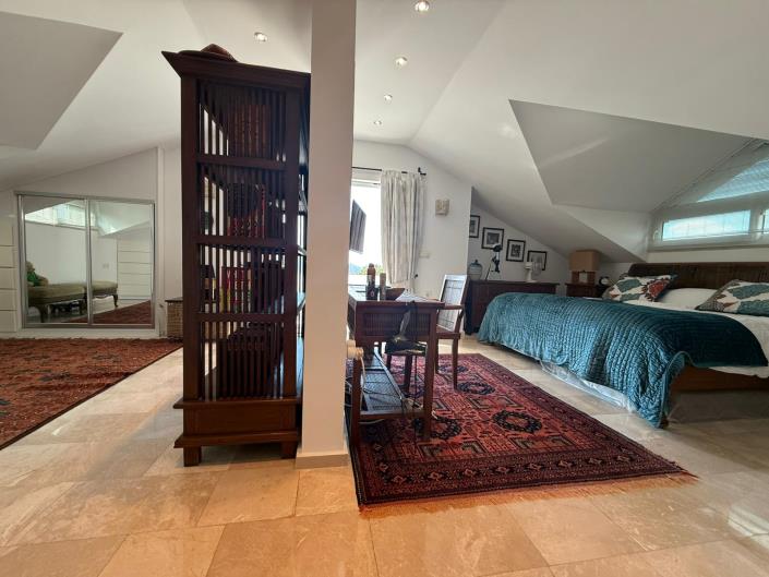 Image No.28-4 Bed Villa for sale