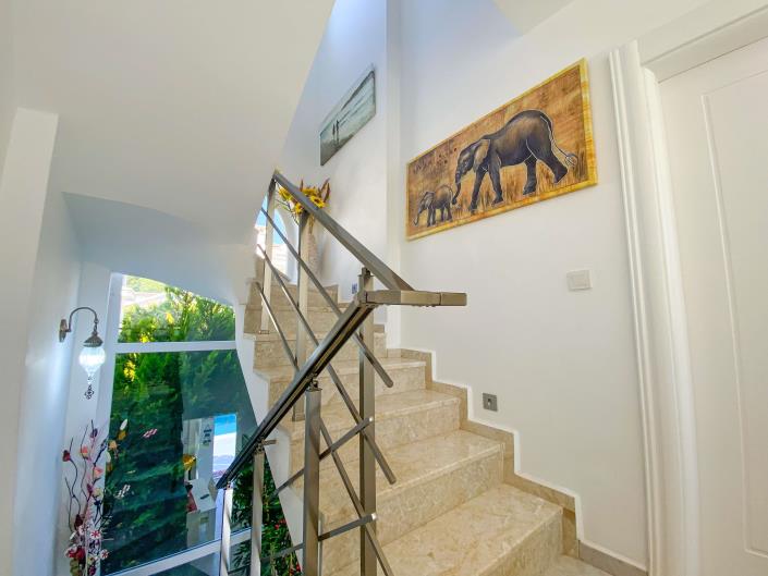 Image No.11-4 Bed Villa for sale