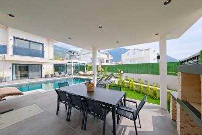 Stunning-Modern-Villa-in-Ovacik--19-