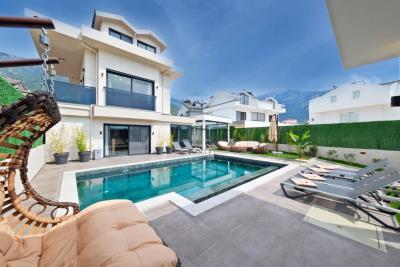 Stunning-Modern-Villa-in-Ovacik--21-