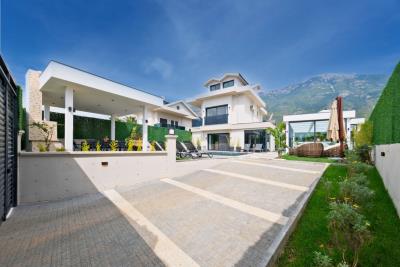 Stunning-Modern-Villa-in-Ovacik--22-