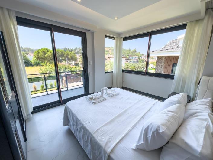 Image No.42-4 Bed Villa for sale