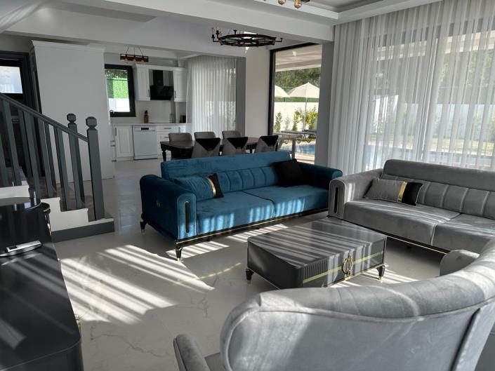 Image No.9-4 Bed Villa for sale