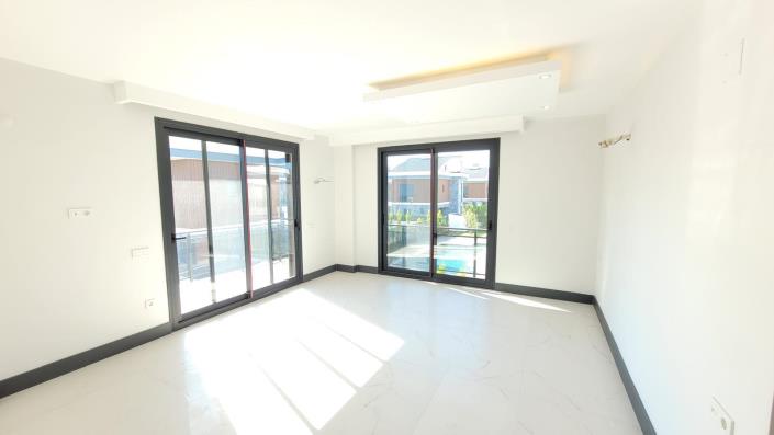 Image No.34-4 Bed Villa for sale