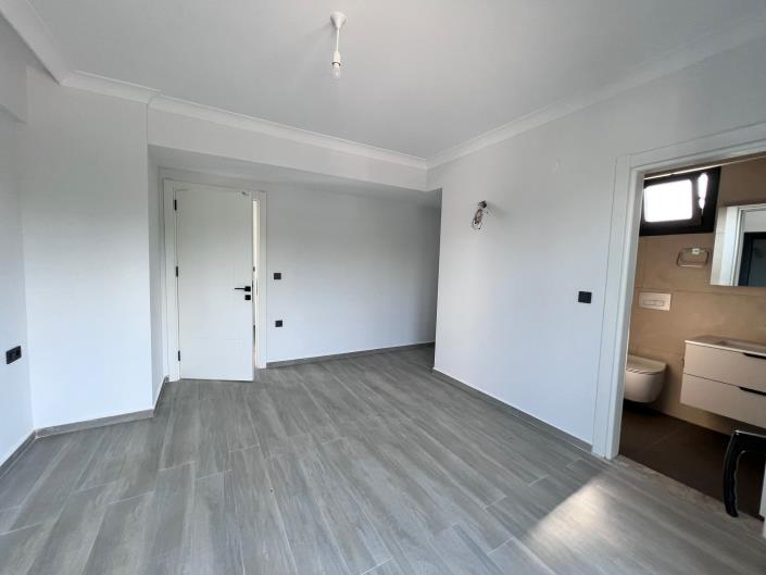 Image No.18-4 Bed Villa for sale