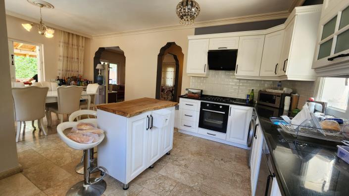 Image No.16-Villa / Détaché de 7 chambres à vendre à Uzumlu