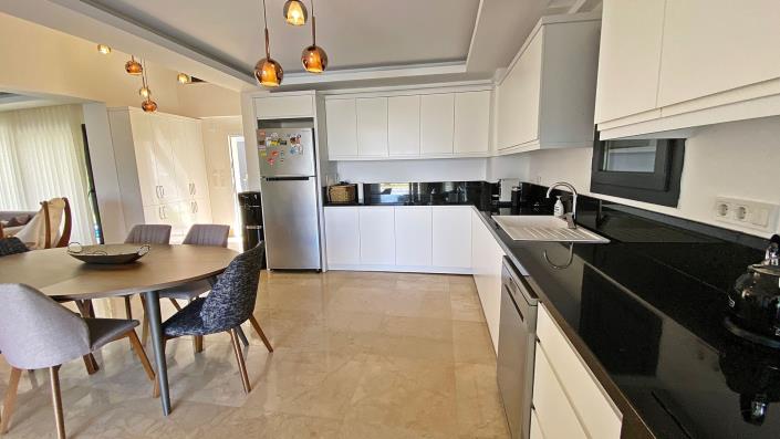 Image No.8-Villa / Détaché de 4 chambres à vendre à Ovacik