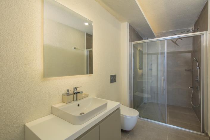 Image No.23-6 Bed Villa / Detached for sale