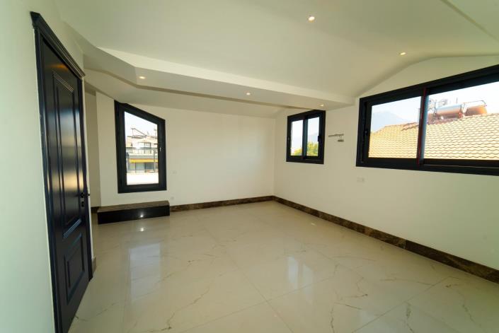 Image No.22-Villa de 6 chambres à vendre à Çalis