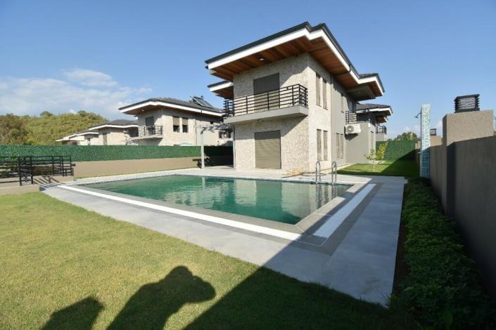 Image No.1-Villa / Détaché de 4 chambres à vendre à Çalis