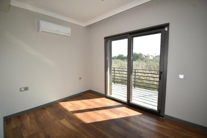 Image No.20-Villa / Détaché de 4 chambres à vendre à Çalis