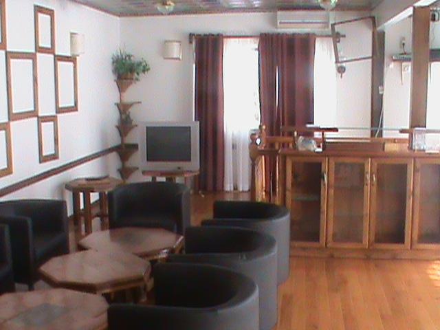 Image No.12-12 Bed Commercial for sale