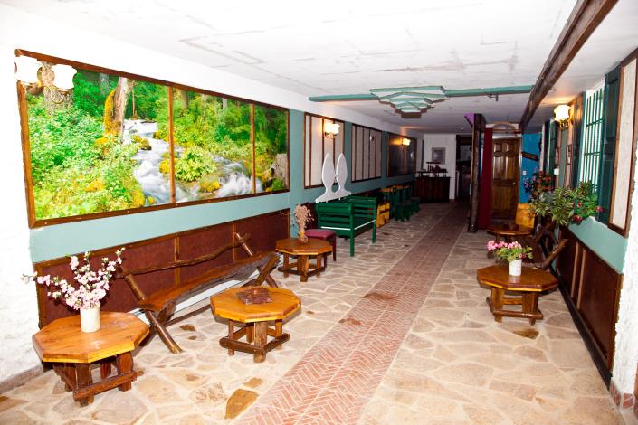 Image No.17-12 Bed Commercial for sale