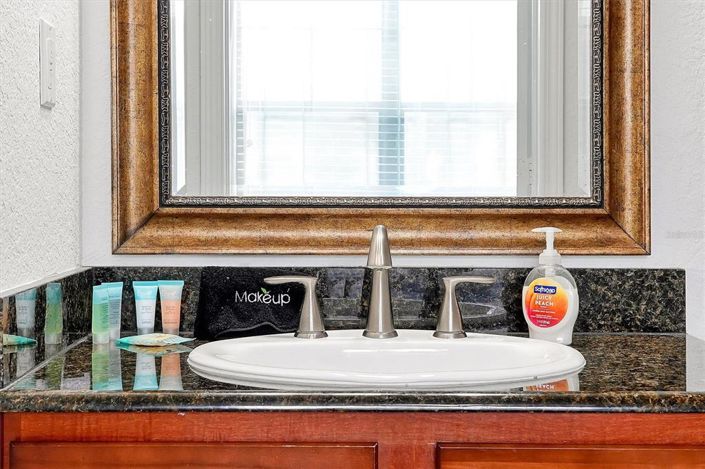 Image No.26-3 Bed Property for sale