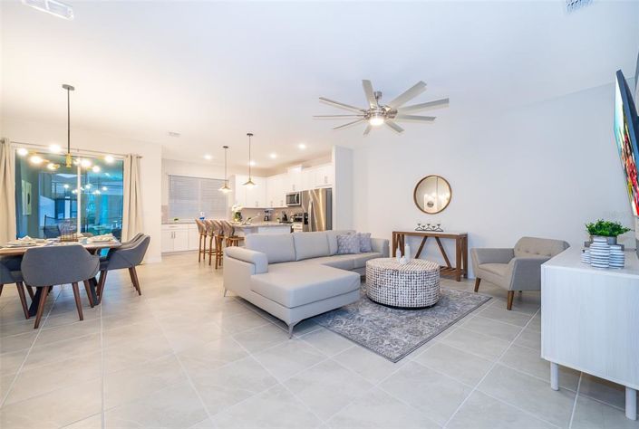 Image No.12-4 Bed Townhouse for sale