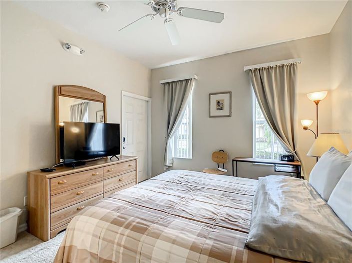 Image No.21-4 Bed Townhouse for sale